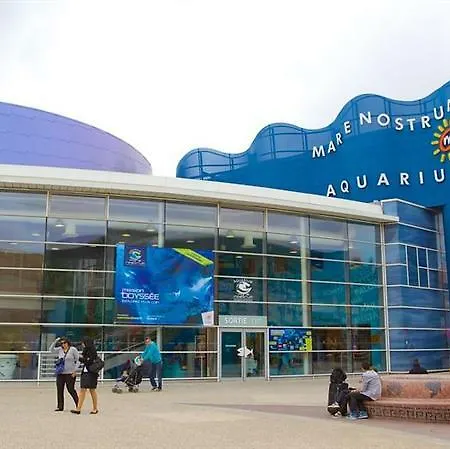 Fasthotel Est Parc Expo 2*