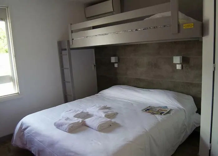 Fasthotel Est Parc Expo 2*